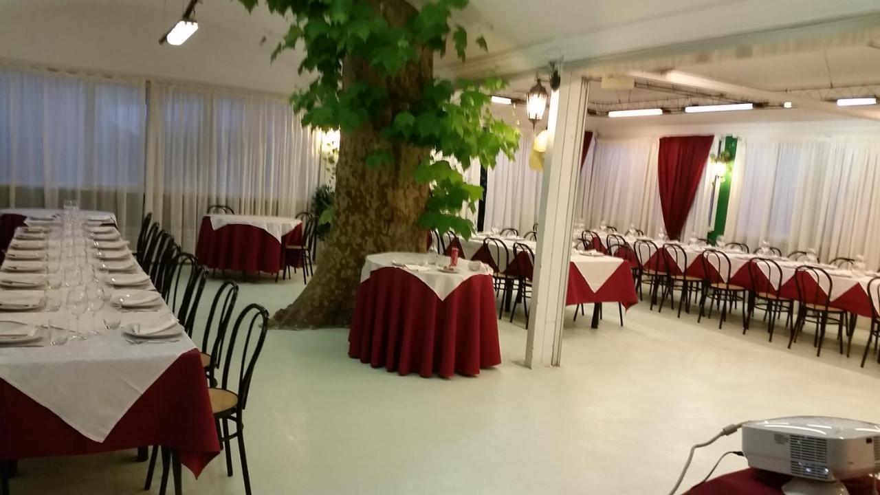 Hotel Villa Robinia Дженцано-ди-Рома Экстерьер фото