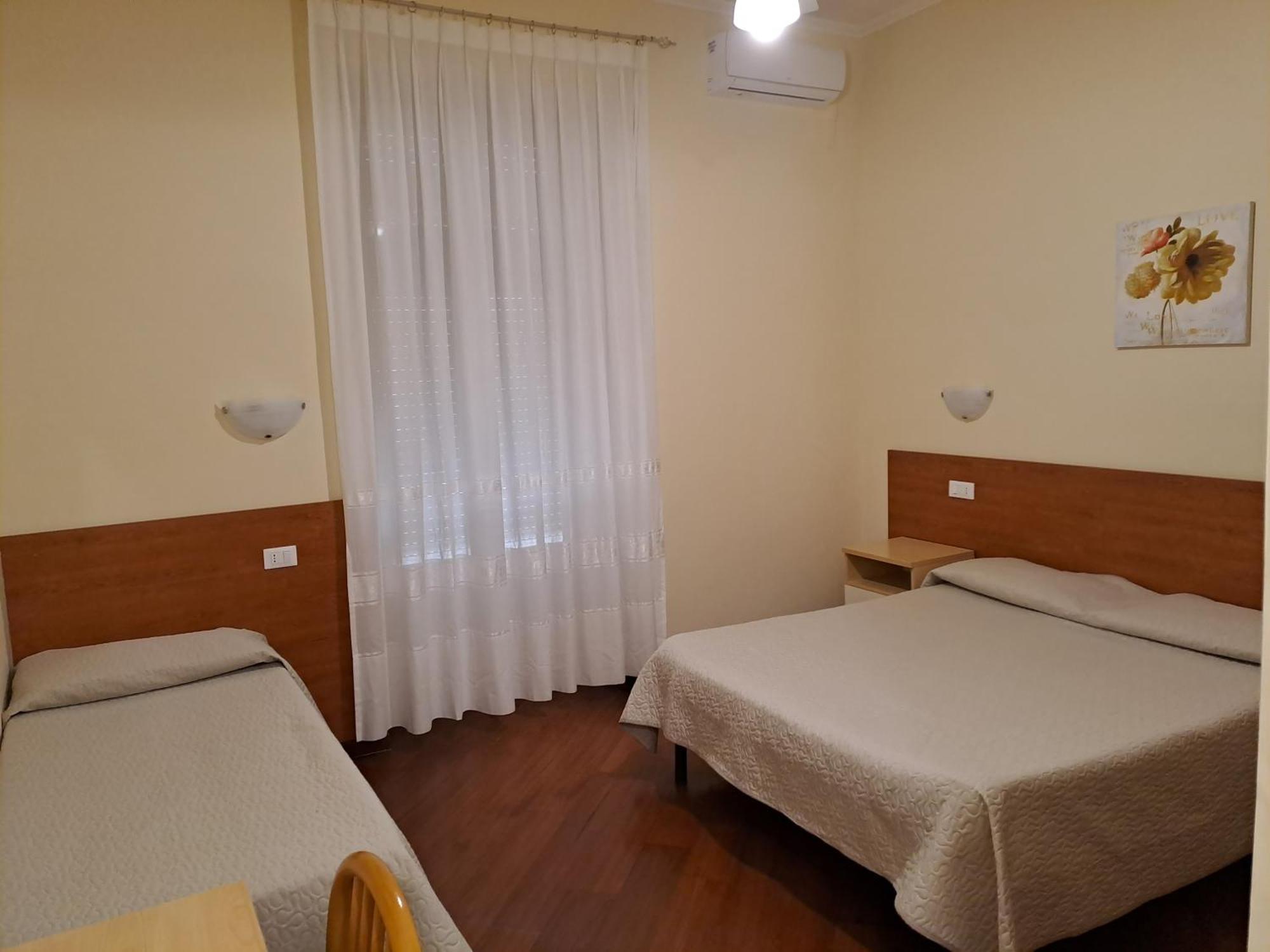 Hotel Villa Robinia Дженцано-ди-Рома Экстерьер фото