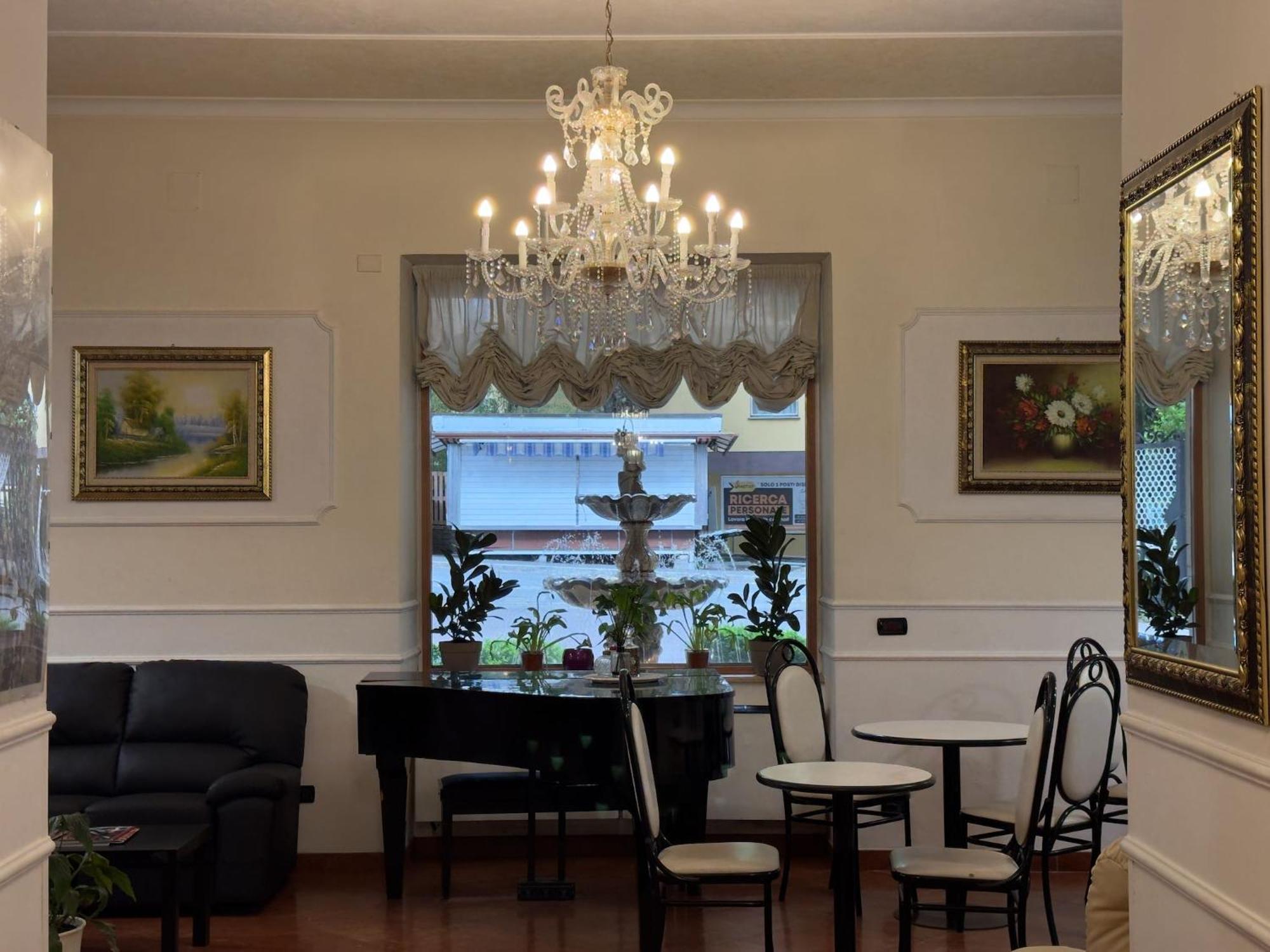 Hotel Villa Robinia Дженцано-ди-Рома Экстерьер фото