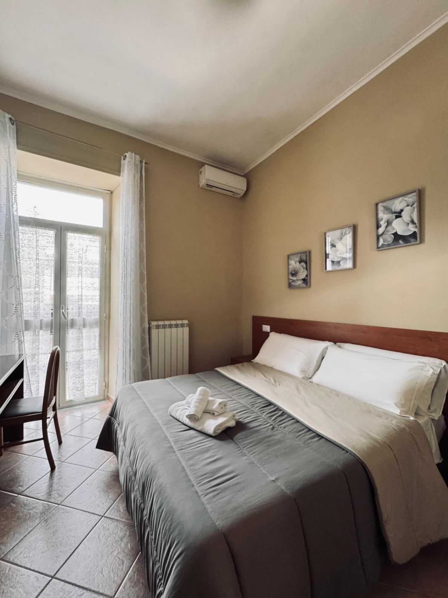 Hotel Villa Robinia Дженцано-ди-Рома Экстерьер фото