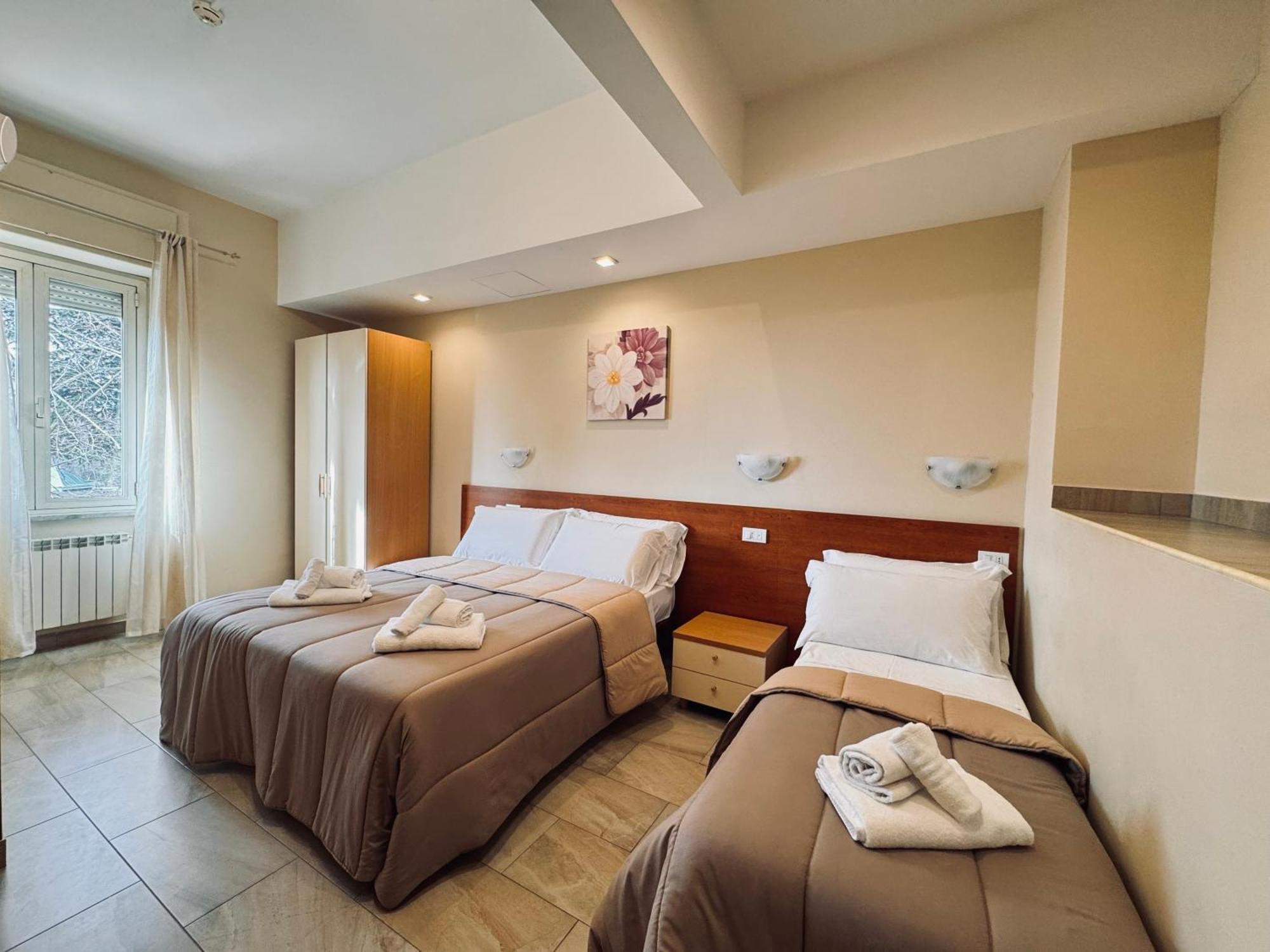 Hotel Villa Robinia Дженцано-ди-Рома Экстерьер фото